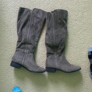 9.5 suede tall booties